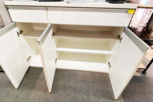 カウンター扉を開いた所