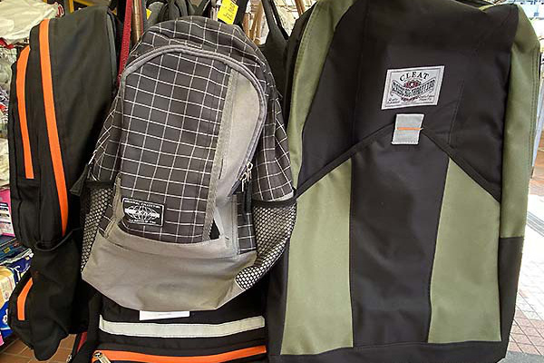買い物はリュックが楽ちん 万能屋